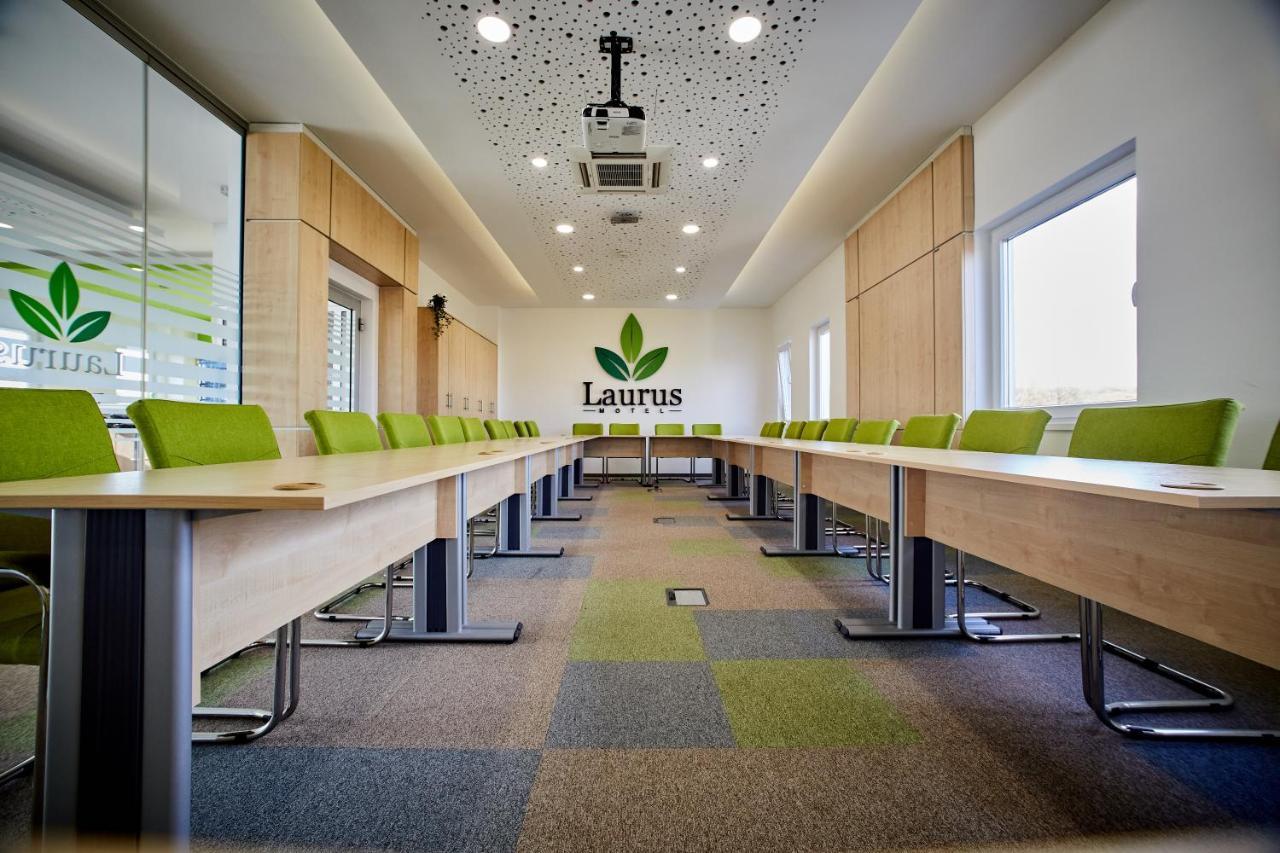 Laurus Motel Airport Tuzla Zivinice Ngoại thất bức ảnh