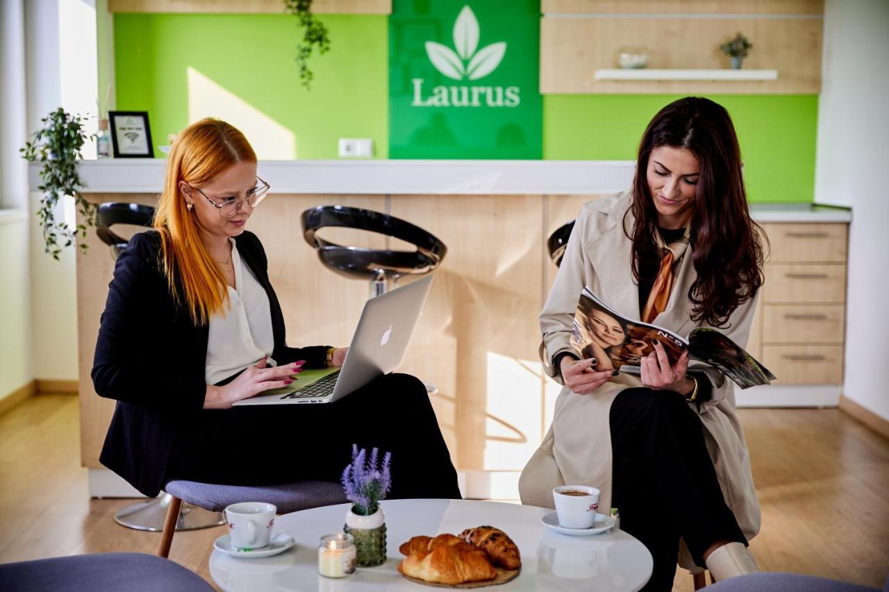 Laurus Motel Airport Tuzla Zivinice Ngoại thất bức ảnh