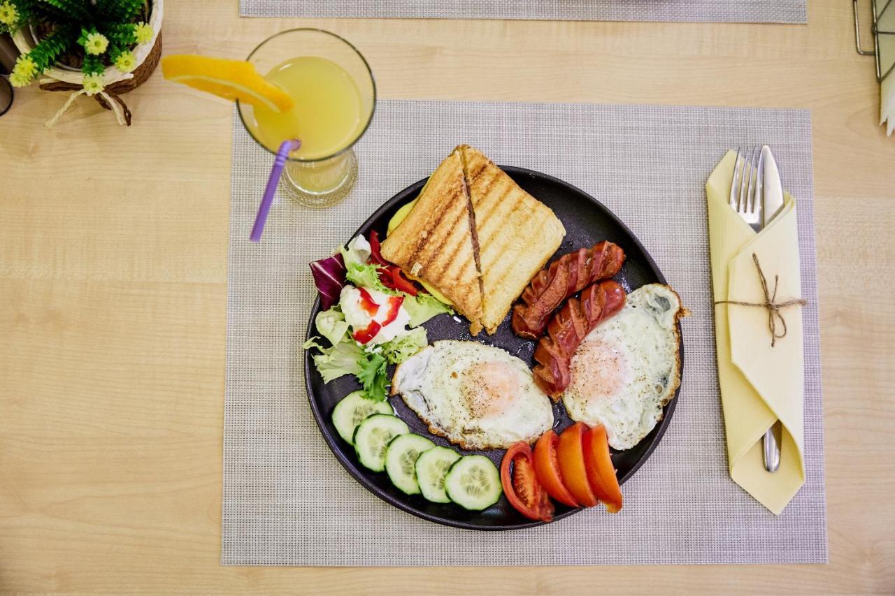 Laurus Motel Airport Tuzla Zivinice Ngoại thất bức ảnh