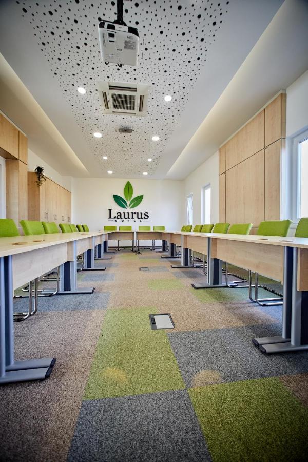 Laurus Motel Airport Tuzla Zivinice Ngoại thất bức ảnh